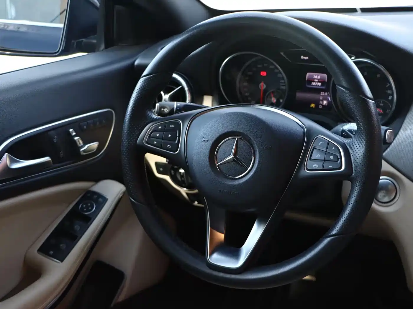 Mercedes-Benz CLA (Import) 2017 Facelift CLA 200 Style фото 12