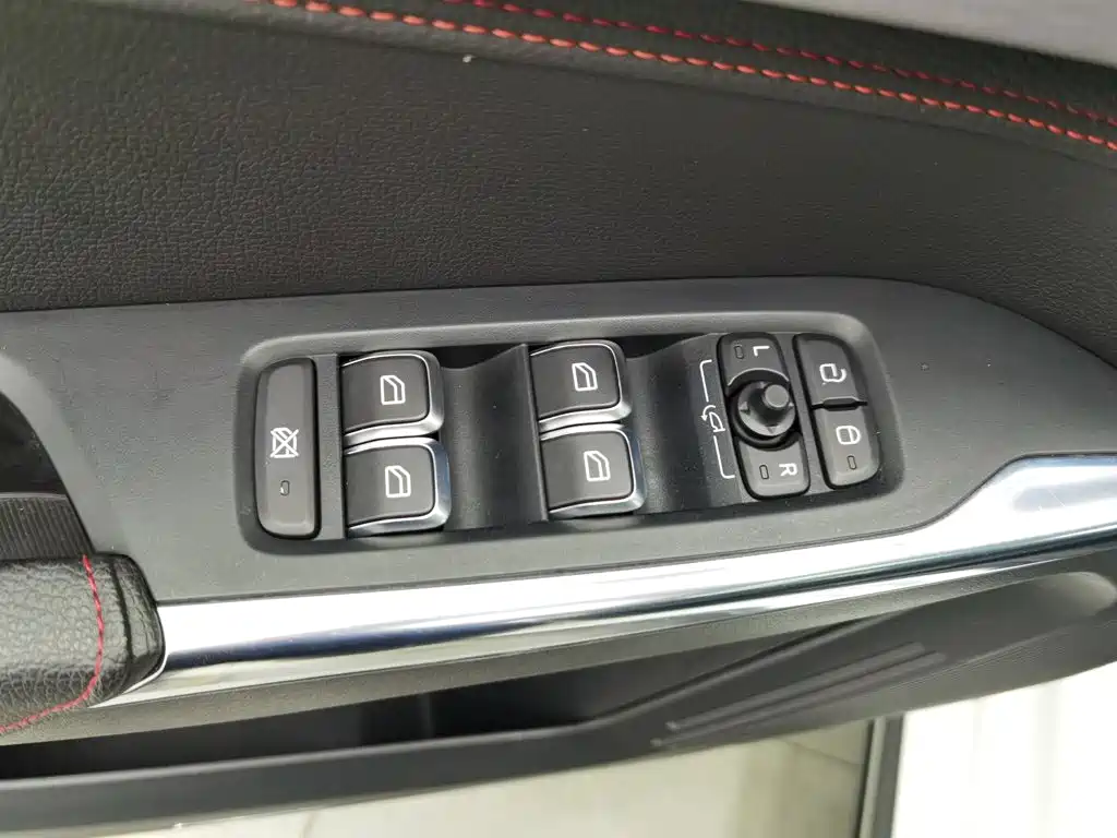 Lynk & Co 02 2018 2018 1.5T DCT 2WD Power Pro Edition China V
