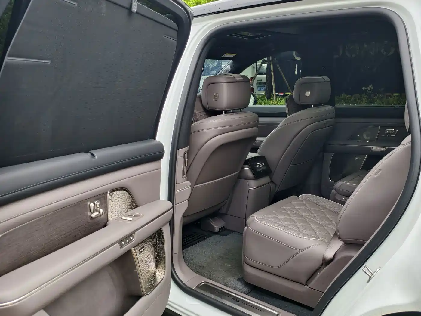 NIO ES8 2026 2025 Model 6-Seat Executive Luxury Edition