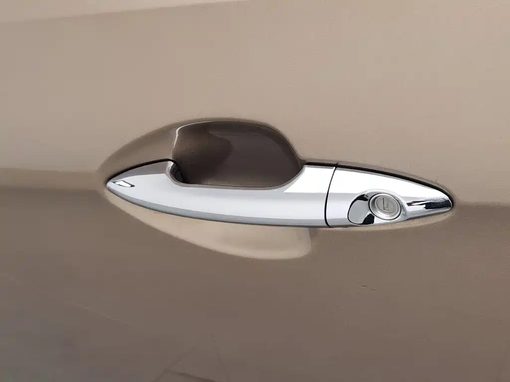 Photo 18 - Kia K2
