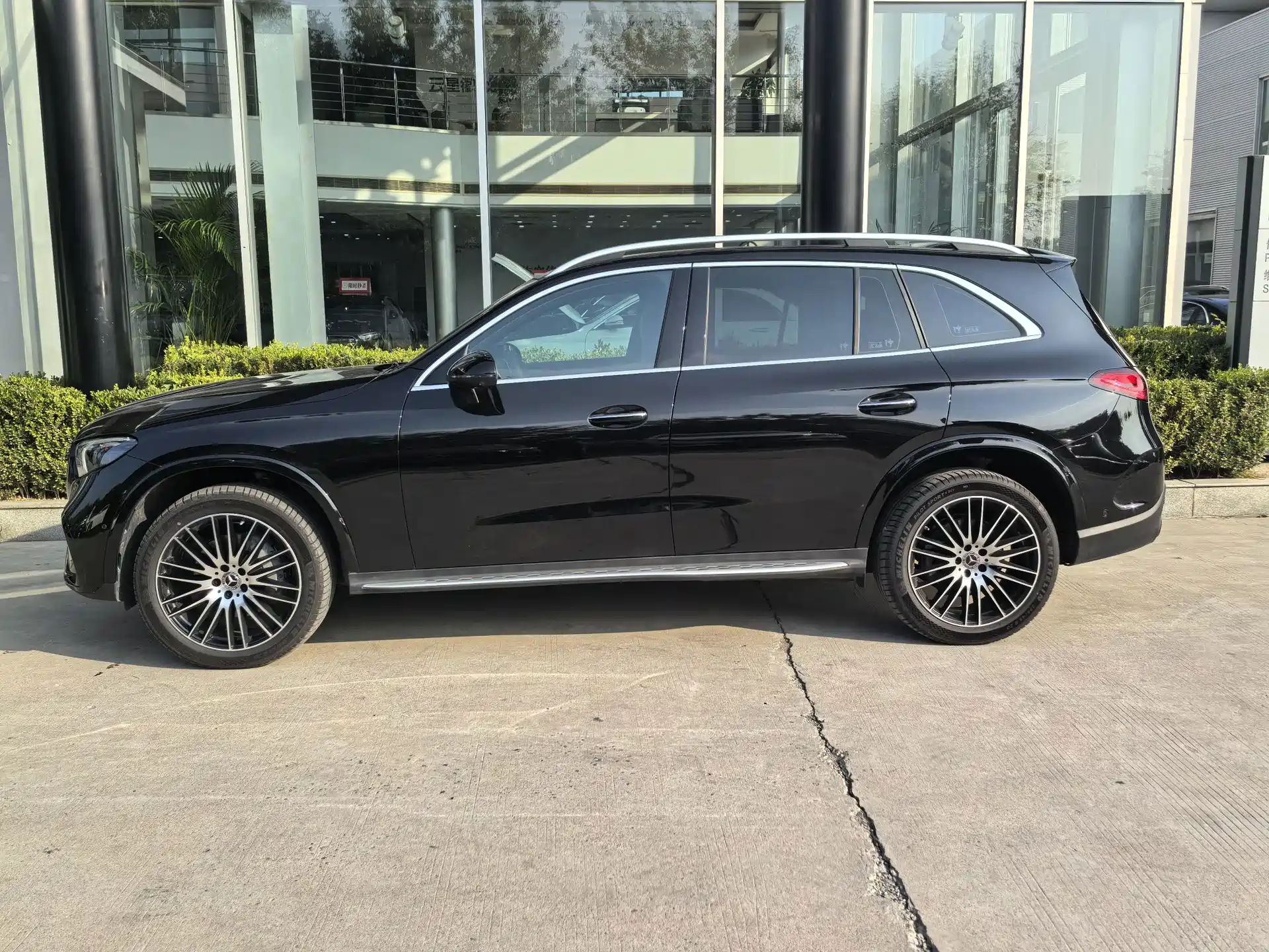 Фото 2 - Mercedes-Benz GLC