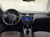 Фото 8 - Škoda Octavia