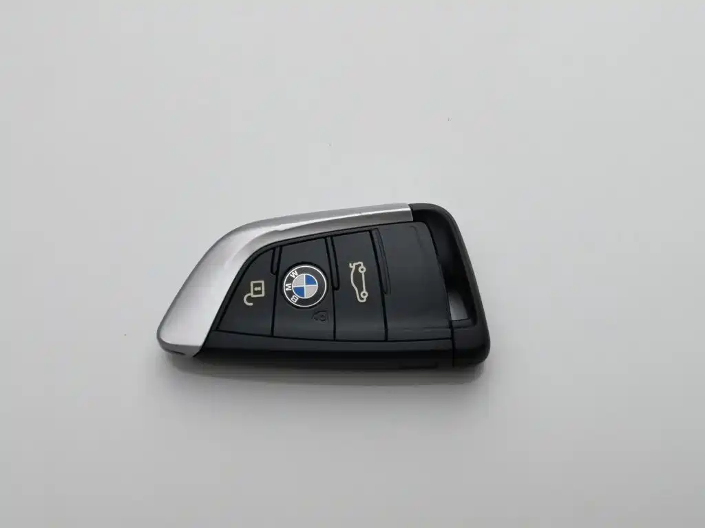 BMW X2 2022 2021 Facelift sDrive25i Shadow Night Edition