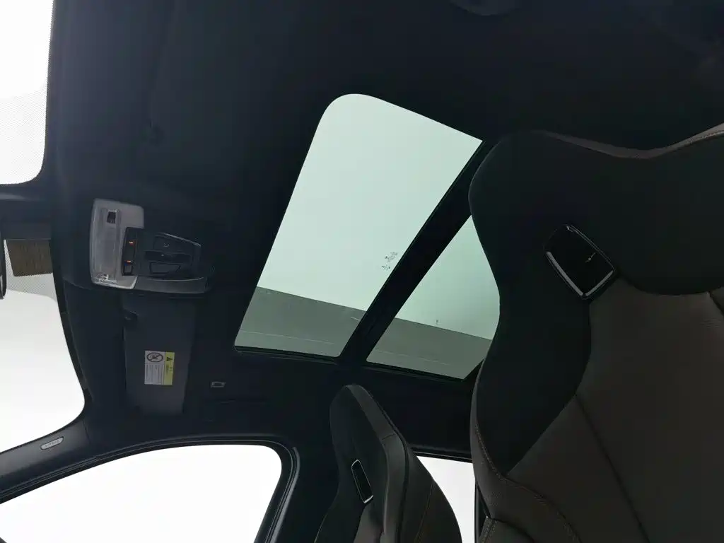 BMW X2 2022 2021 Facelift sDrive25i Shadow Night Edition