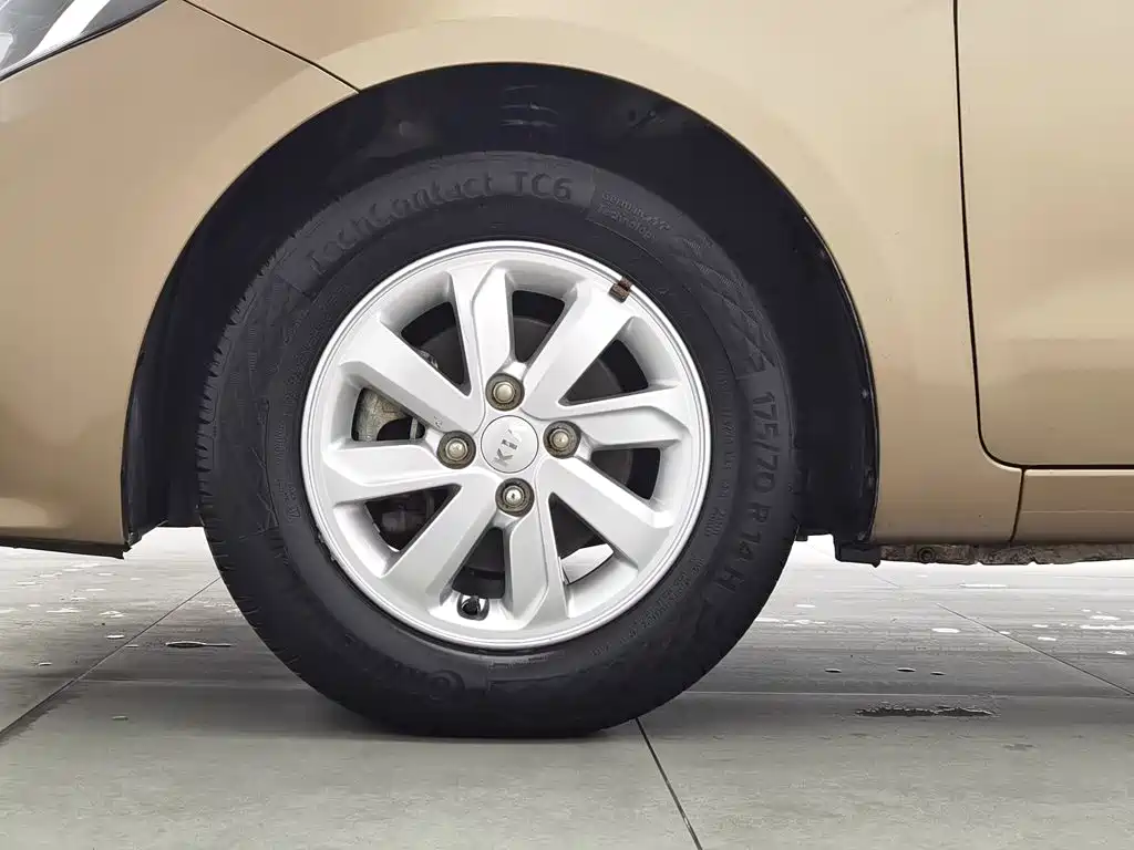 Photo 17 - Kia K2