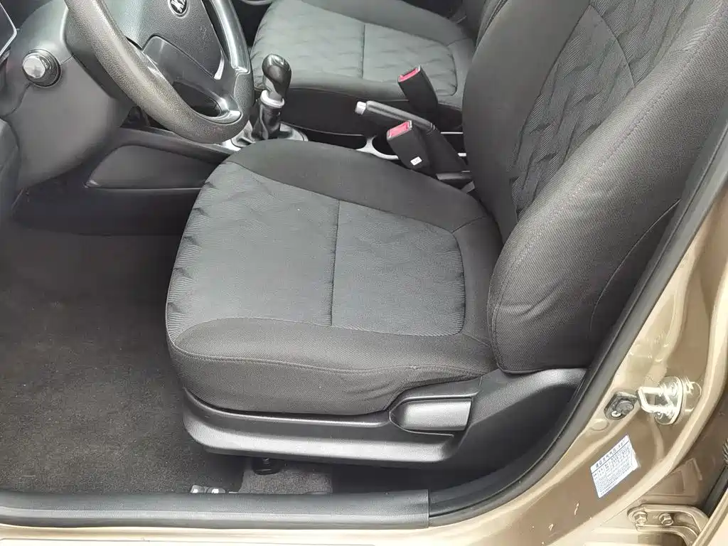 Photo 20 - Kia K2