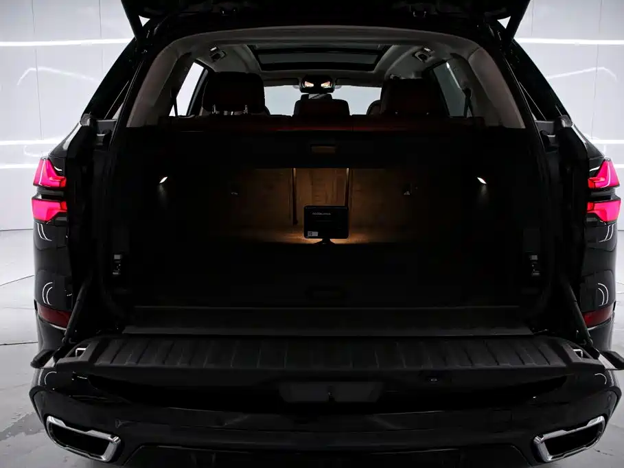 BMW X5 2026 2026 xDrive 30Li Luxury M Sport Night Edition Package