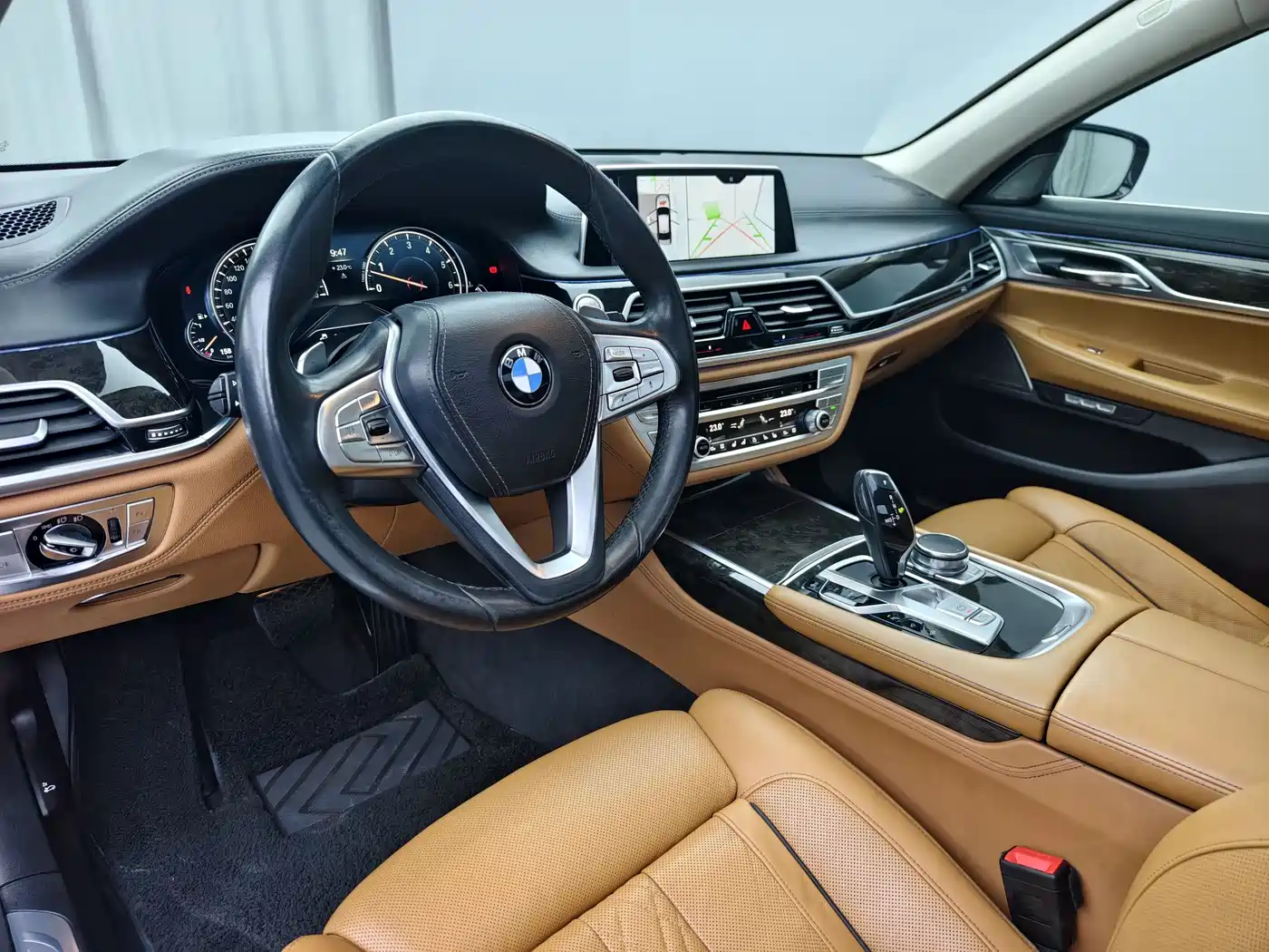 BMW 7 Series 2016 740Li Leading Edition фото 9