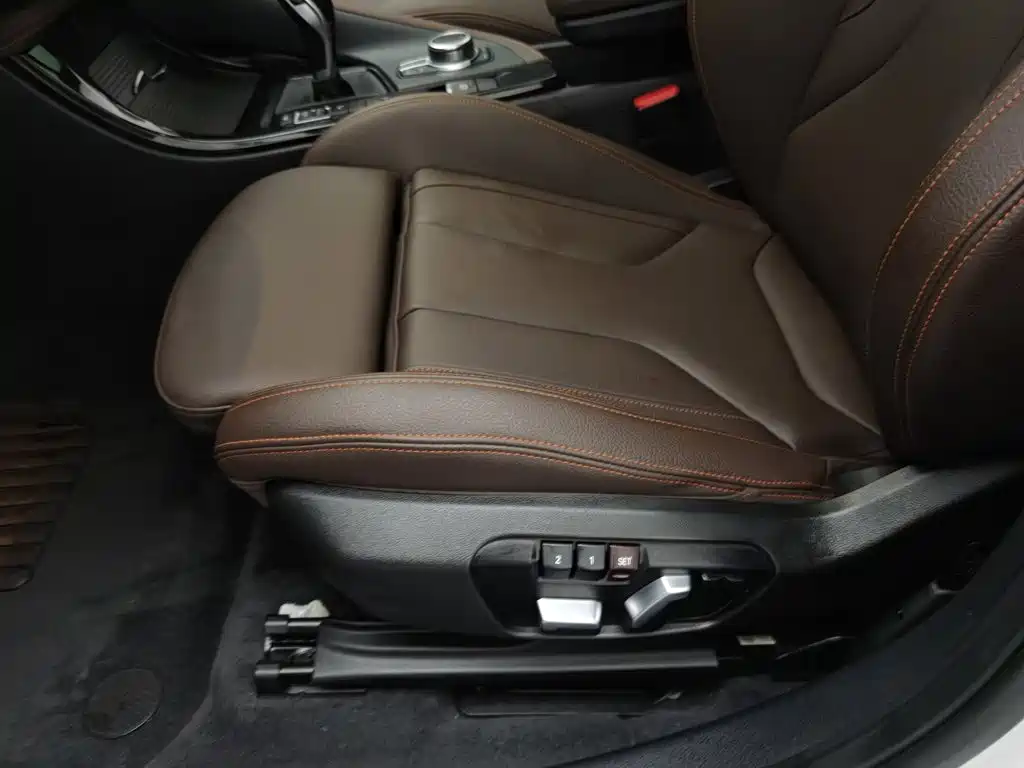 BMW X2 2022 2021 Facelift sDrive25i Shadow Night Edition