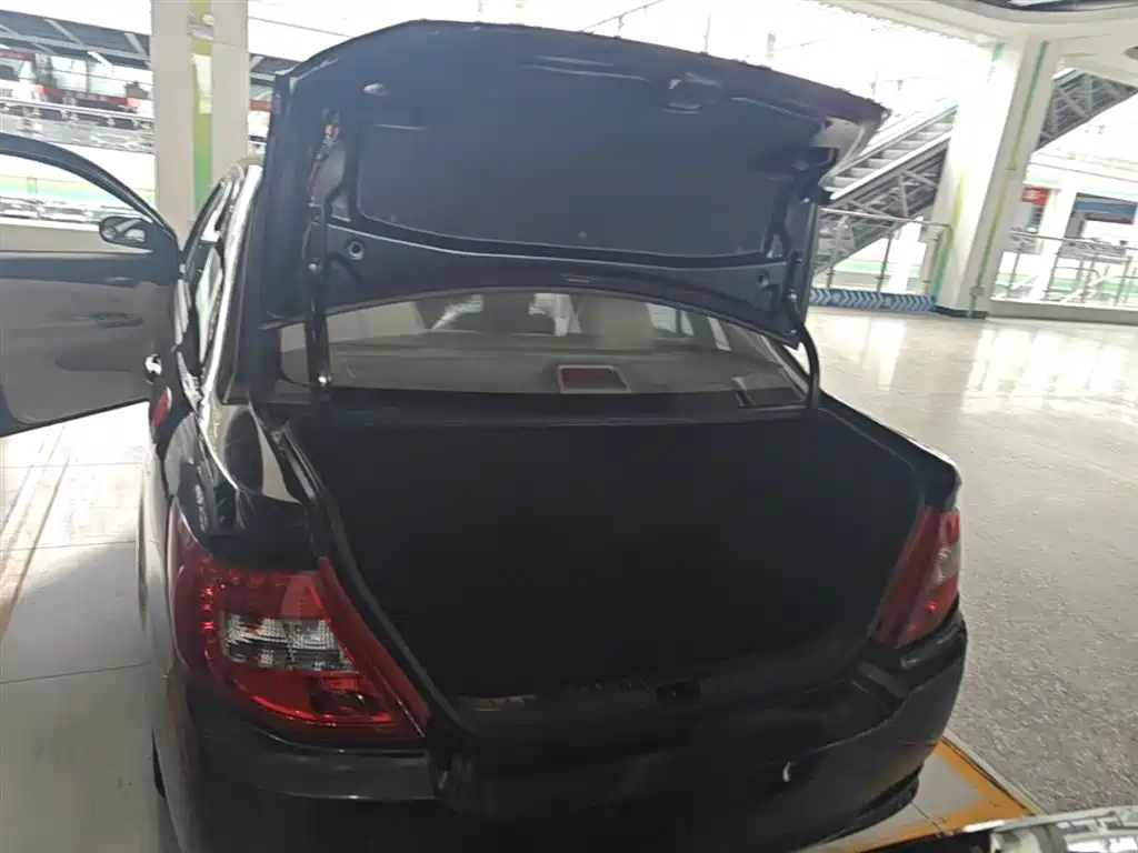 BYD F3 2015 Energy-saving Edition 1.5L Manual Comfort фото 19
