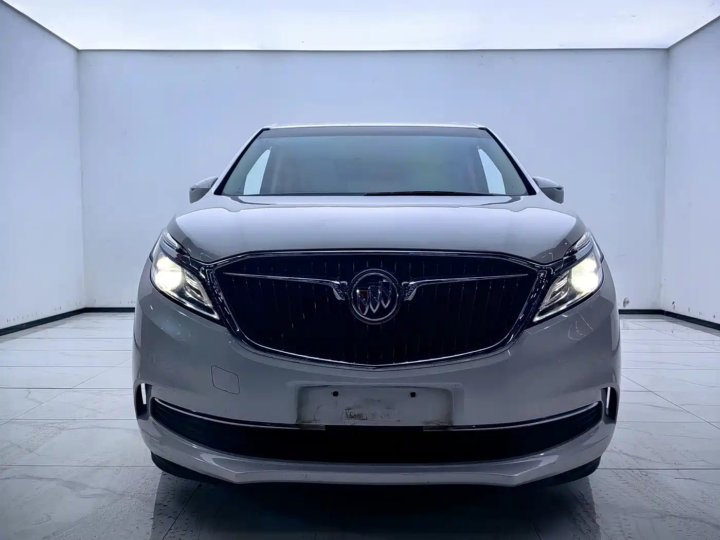 Buick GL8 2018 28T Comfort China VI фото 2