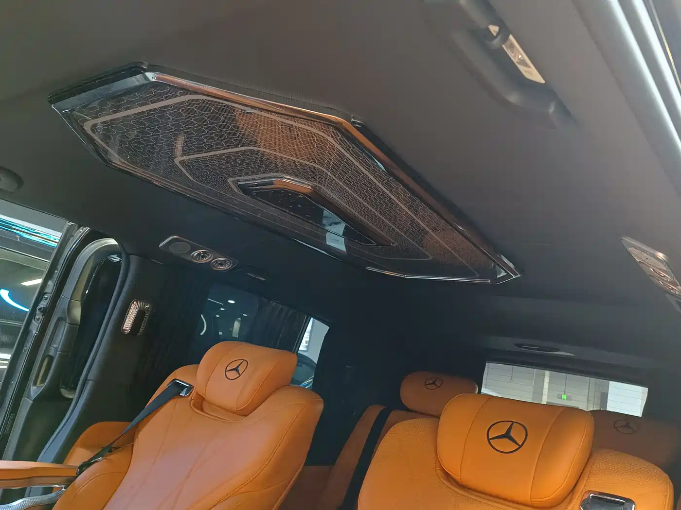 Mercedes-Benz Vito 2021 2.0T Business Edition 7-seater фото 12