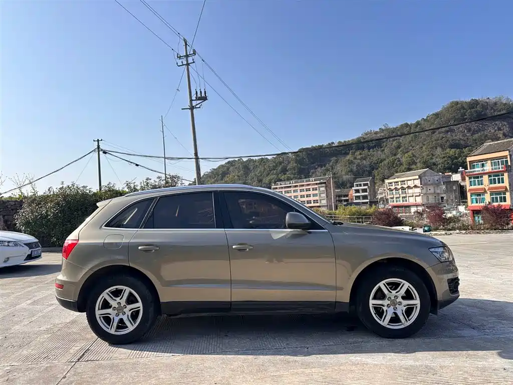 Audi Q5 2011 2.0TFSI Progressive фото 21