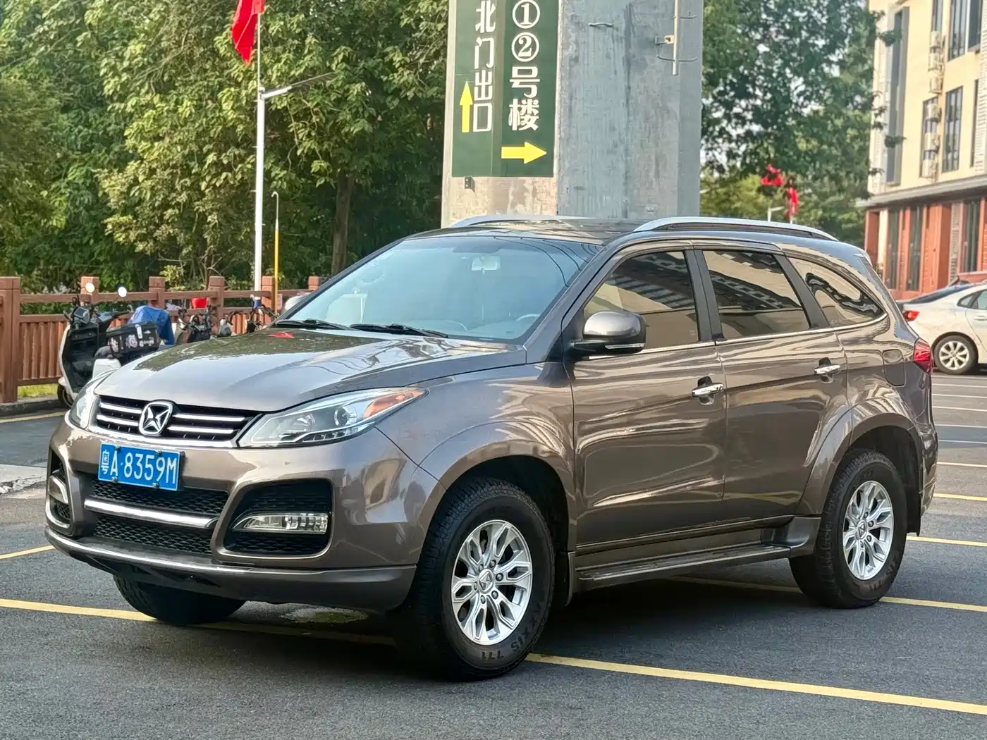 Jiangling Yusheng S350 2015 2013 2.4T Automatic 2WD Diesel Premium Luxury 5-seater