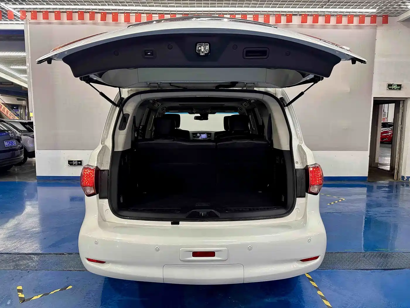Infiniti QX80 2016 2013 5.6L 4WD