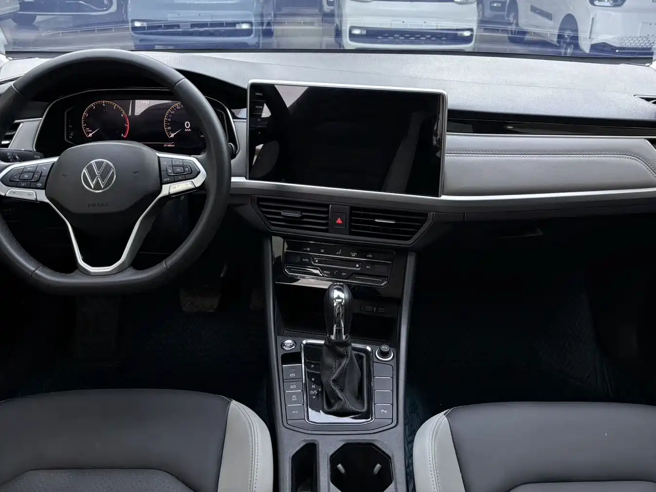 Volkswagen Bora 2023 280TSI DSG Prestige Edition фото 7