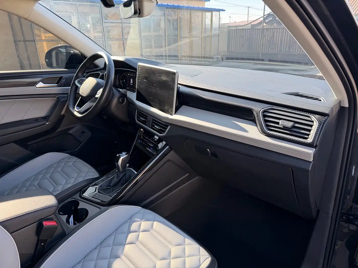 Volkswagen Tayron 2022 330TSI 2WD Luxury Smart Connect Edition фото 13