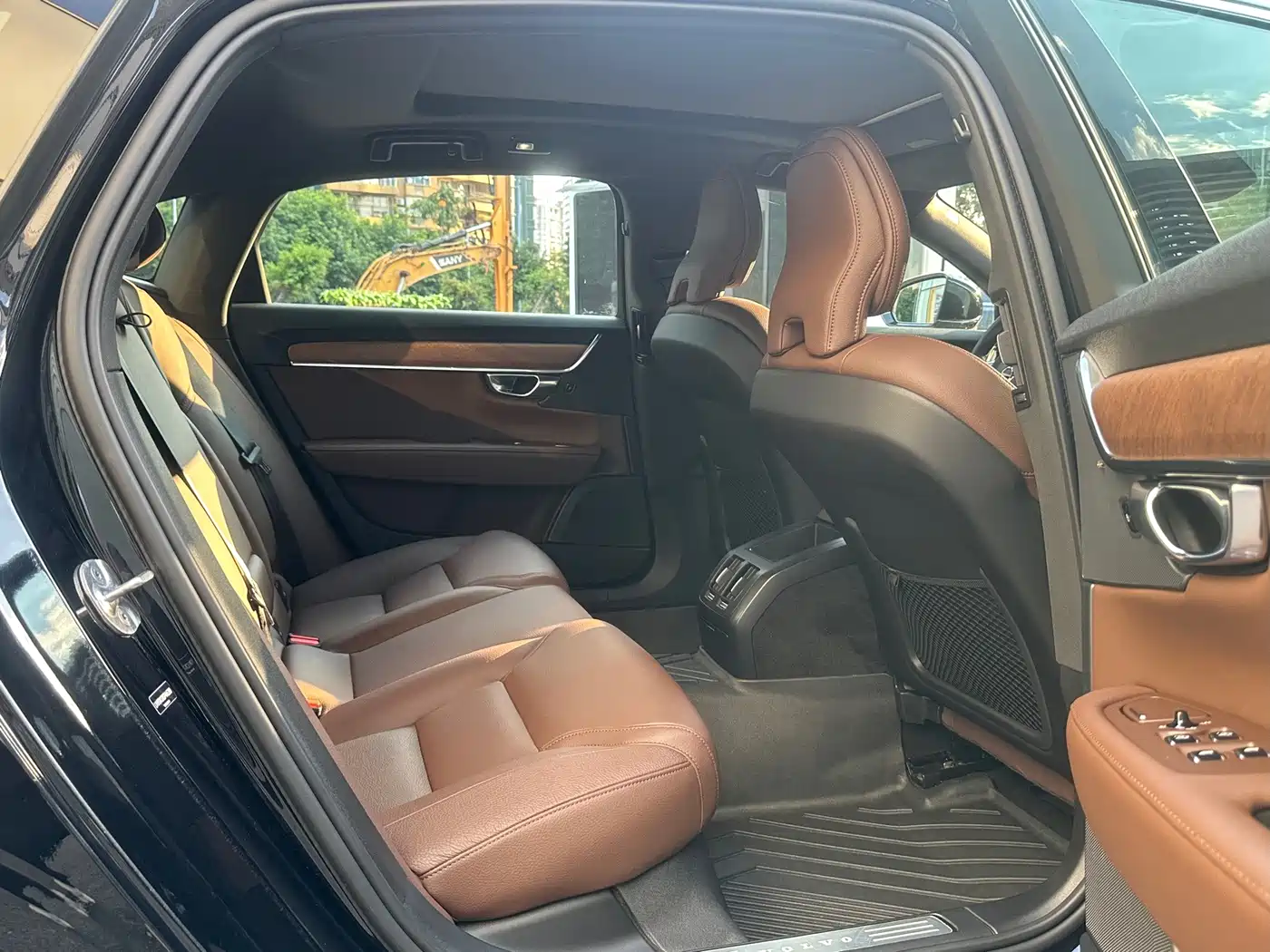 Фото 18 - Volvo S90