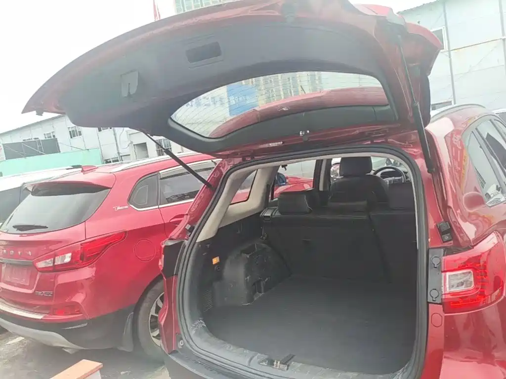 Photo 19 - Changan CS75