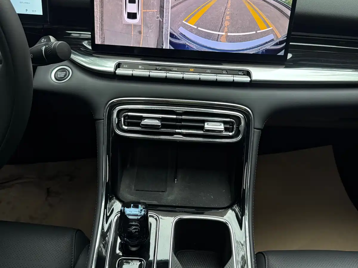 Geely Emgrand 2026 Model Fifth Generation 1.5T Light Chaser Edition фото 11