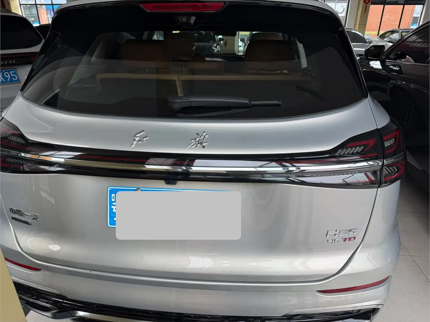 Hongqi HS5 2023 2.0T 4WD Flag Leader Pro фото 12