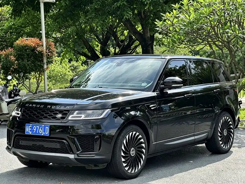 Land Rover Range Rover Sport 2020 3.0 L6 SE