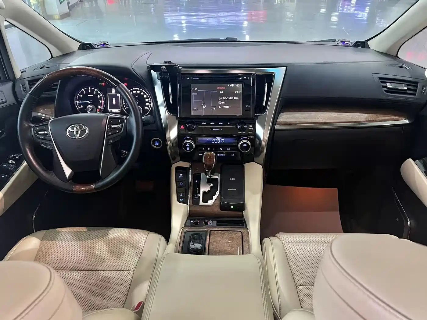 Toyota Alphard 2015 3.5L Premium Edition фото 6