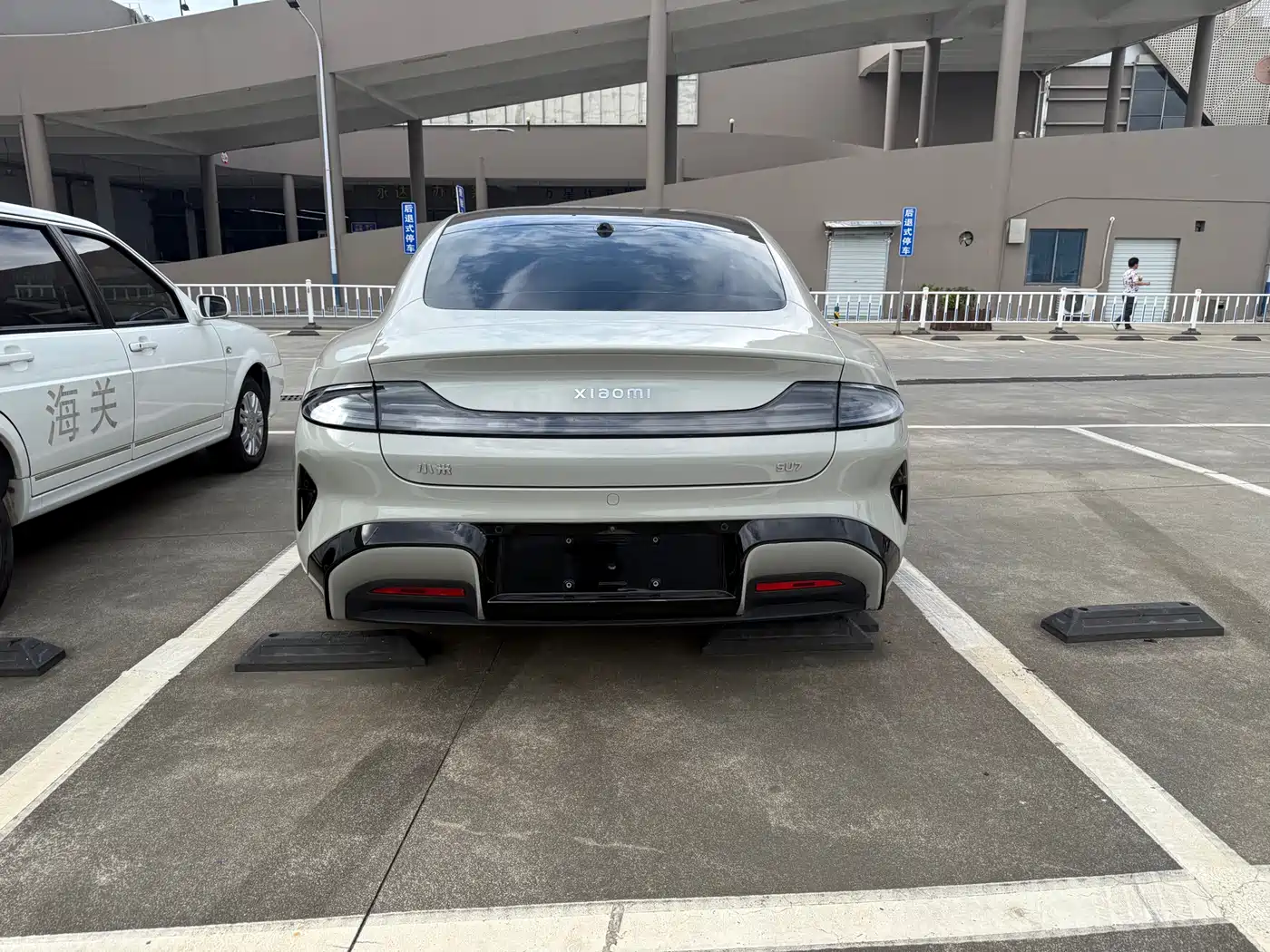 Xiaomi Auto Xiaomi SU7 2024 RWD Long Range Intelligent Driving Edition фото 12