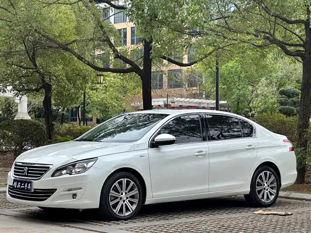 PEUGEOT 408