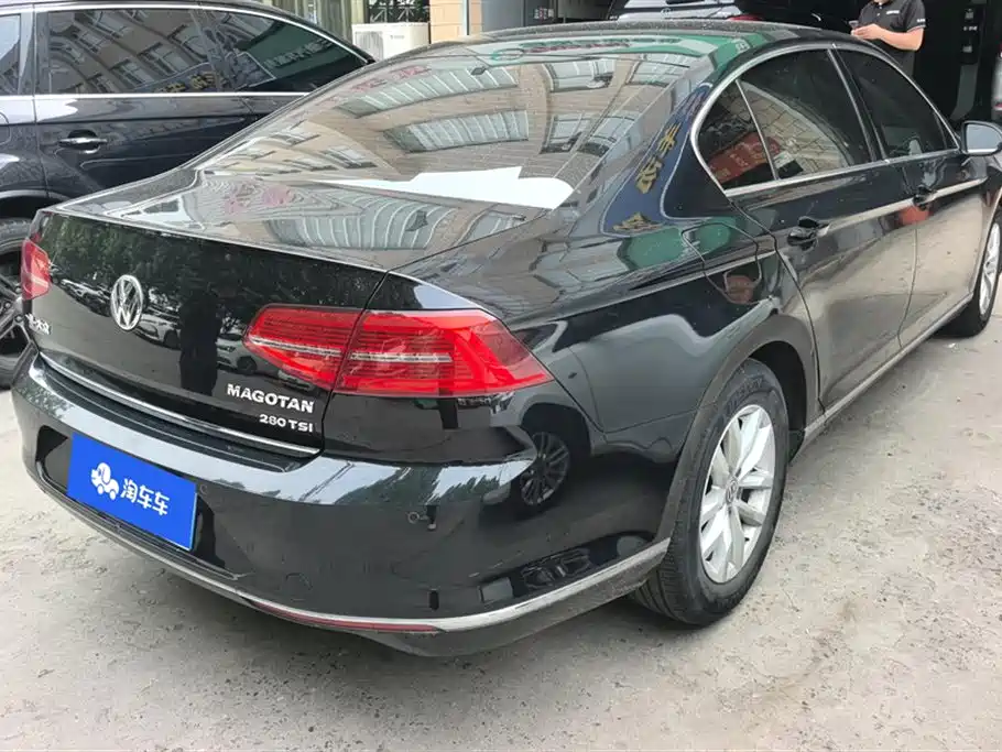 Volkswagen Magotan 2017 280TSI DSG Comfort фото 3