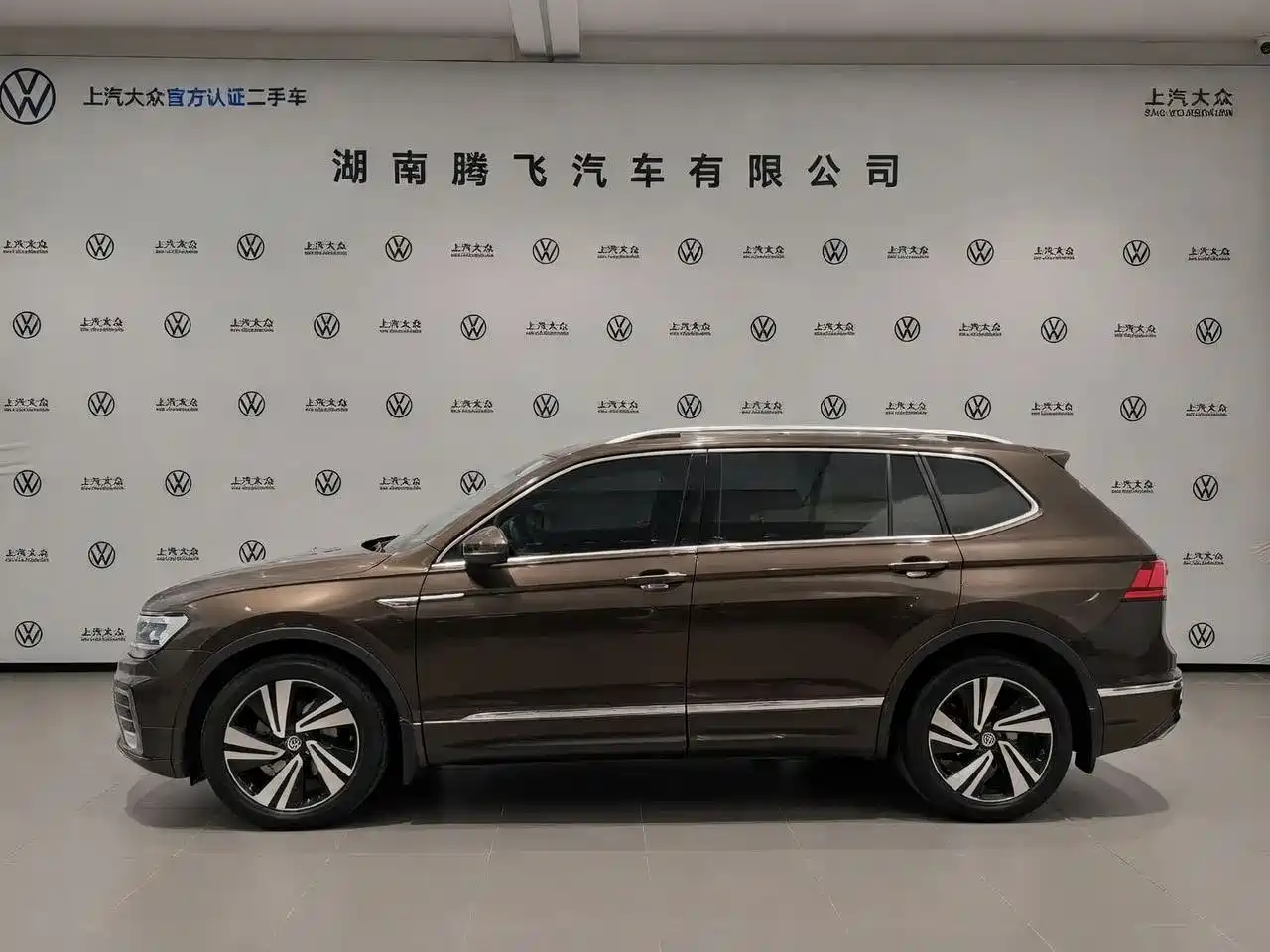 Volkswagen Tiguan L PHEV 2019 430PHEV Hybrid Luxury Edition фото 4