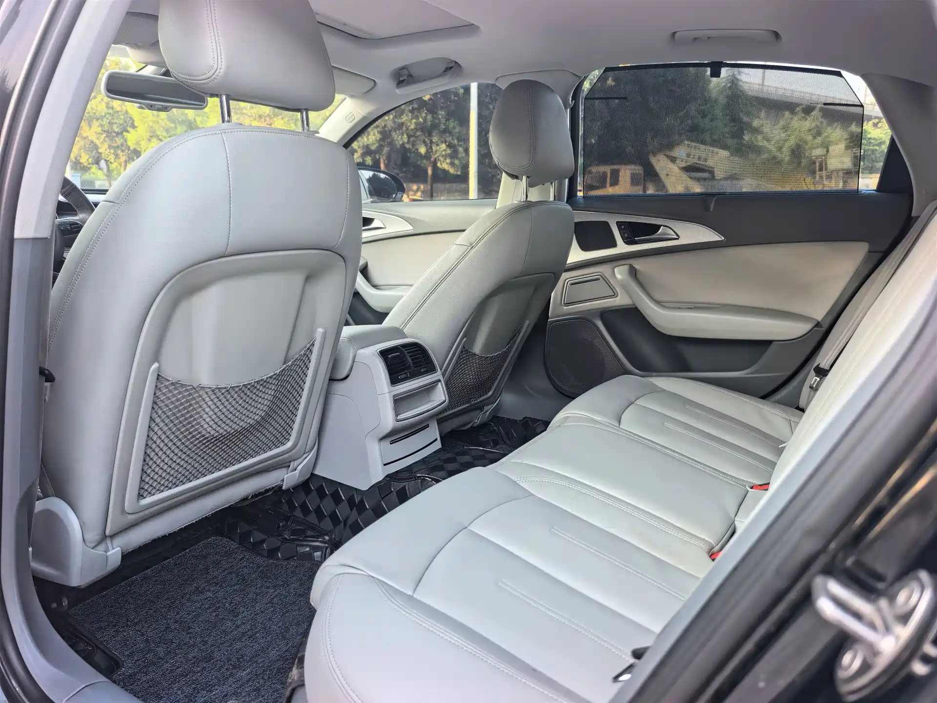 Фото 6 - Audi A6L