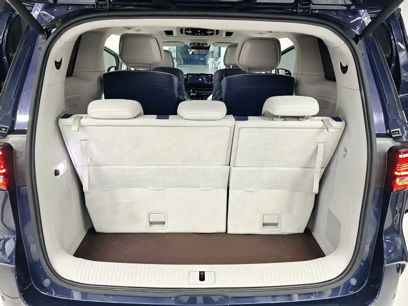 Roewe iMAX8 2020 2021 400TGI Supreme Series Honor