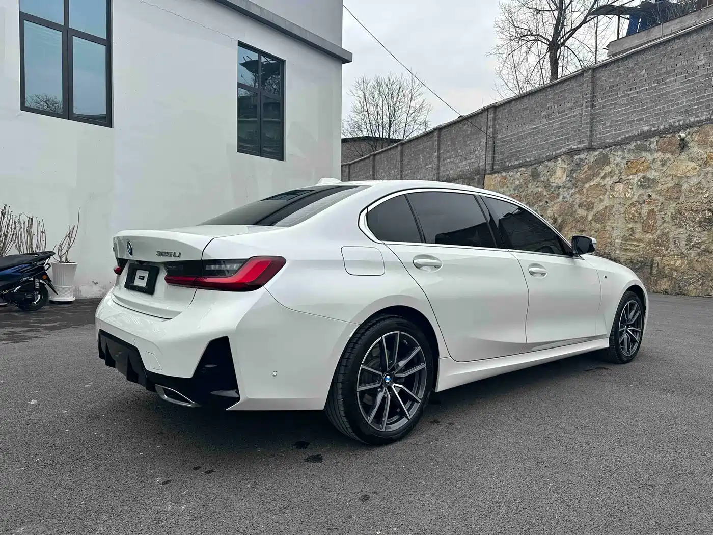 BMW 3 Series 2025 325Li M Sport Package фото 9