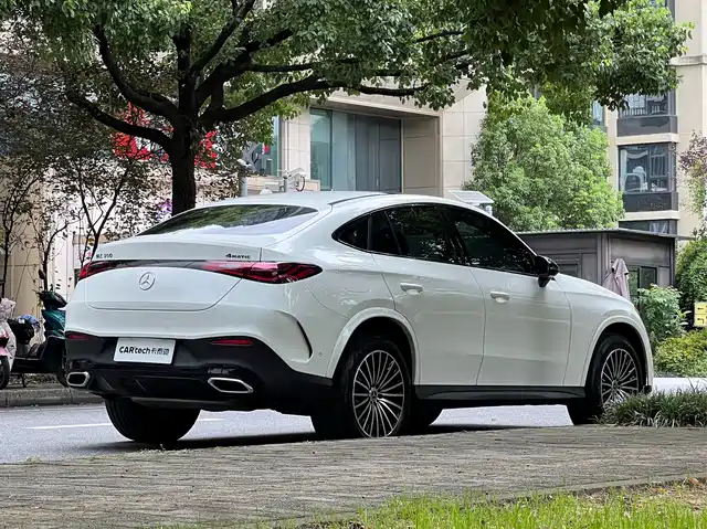 Mercedes-Benz GLC Coupe 2025 GLC 260 4MATIC Coupe SUV — фото 5