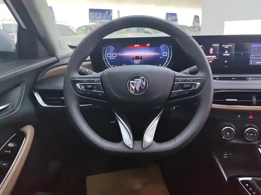 Фото 15 - Buick Verano