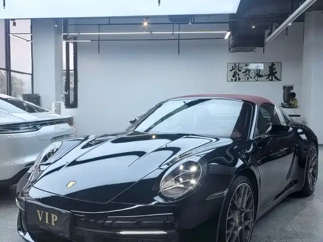 Porsche 911 Targa 4 3.0T