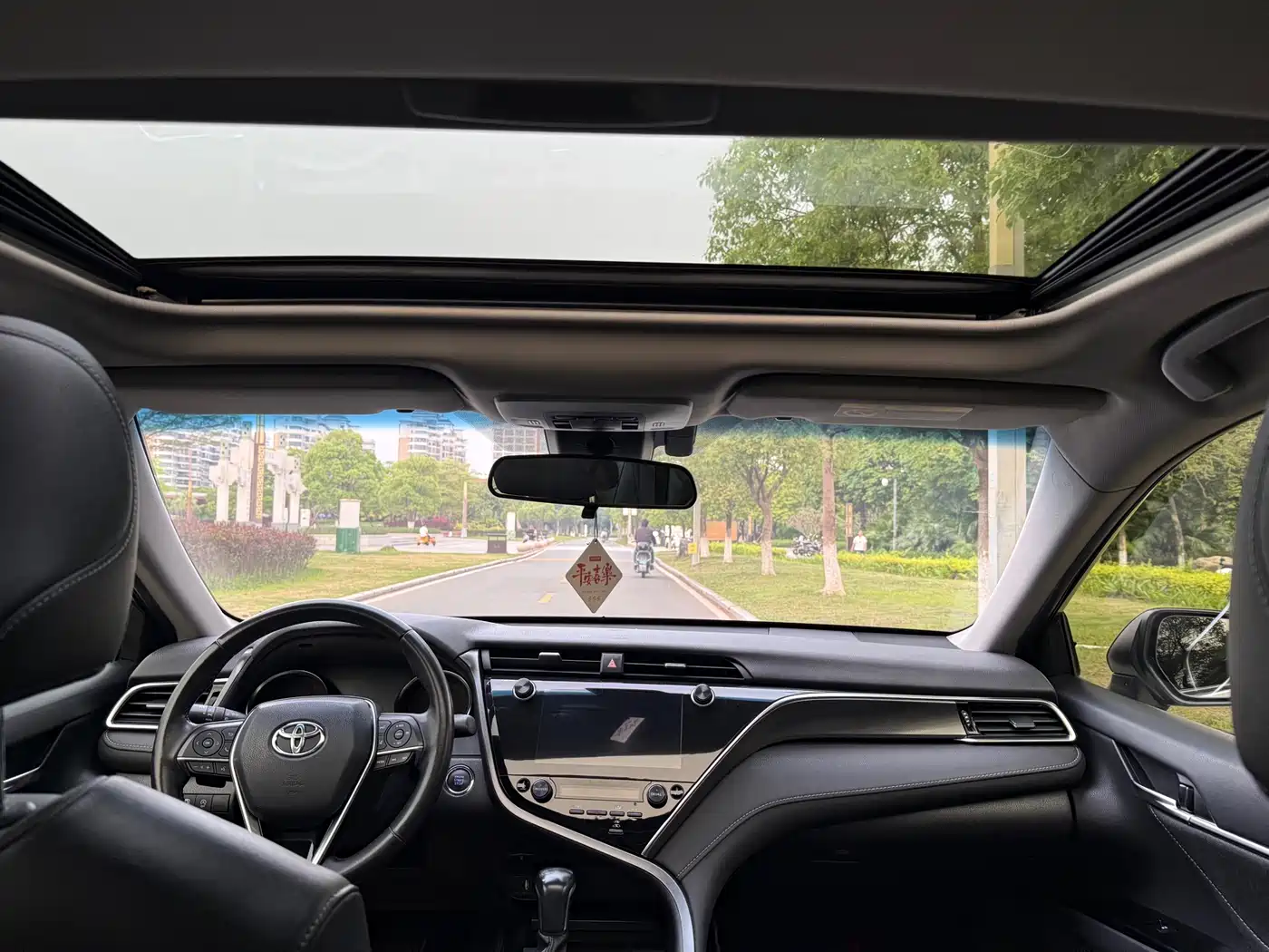 Toyota Camry 2019 Facelift 2.0S F Sport Version фото 17