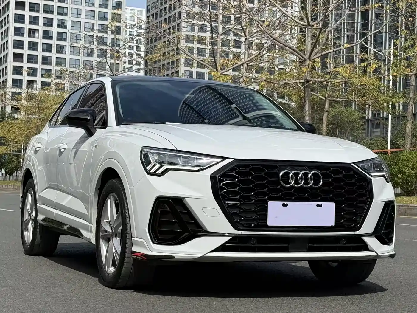 Audi Q3 Sportback 2023 40 TFSI Fashion фото 3