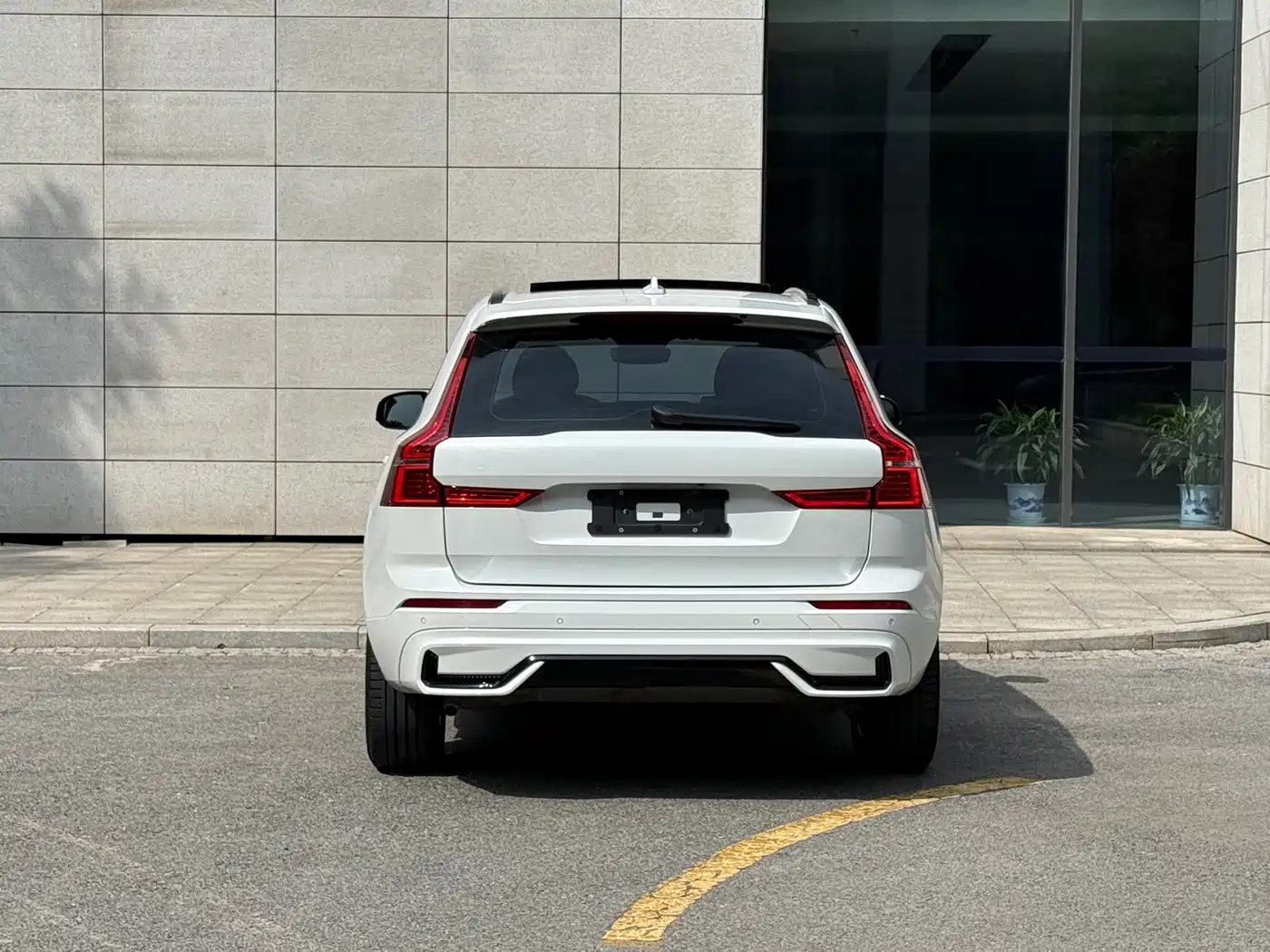 Photo 20 - Volvo XC60