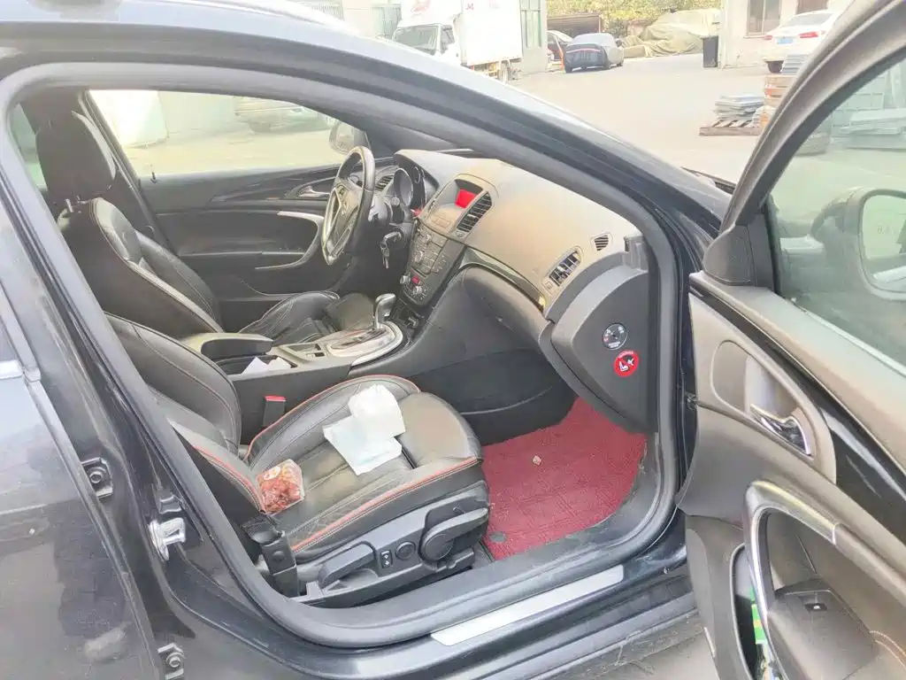 Opel Insignia 2014 2013 2.0T AWD Sport