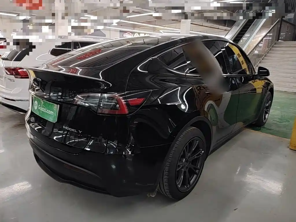 Фото 7 - Tesla Model Y