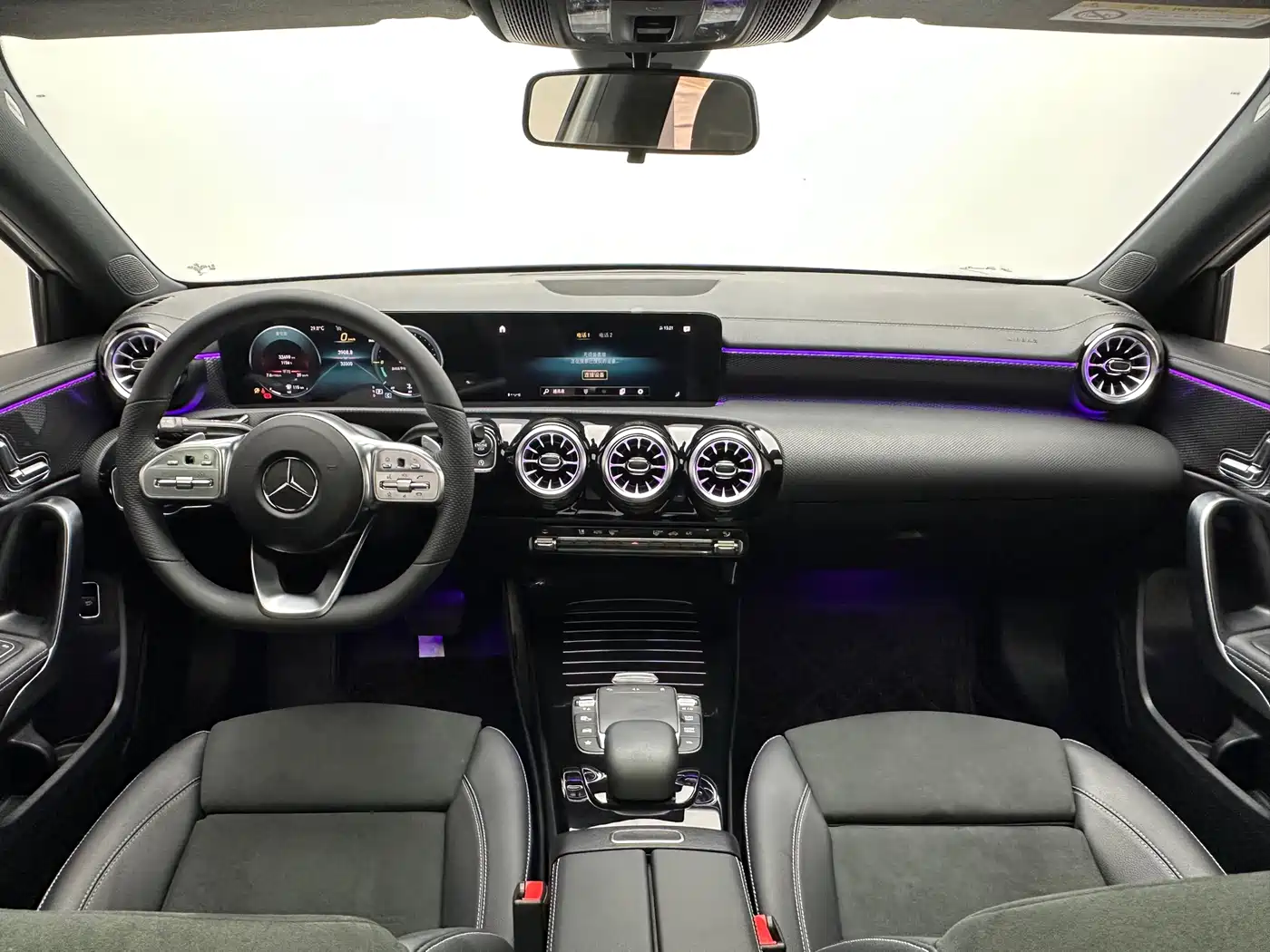 Mercedes-Benz A-Class 2022 Facelift III A 200 L Sport Sedan Fashion фото 9