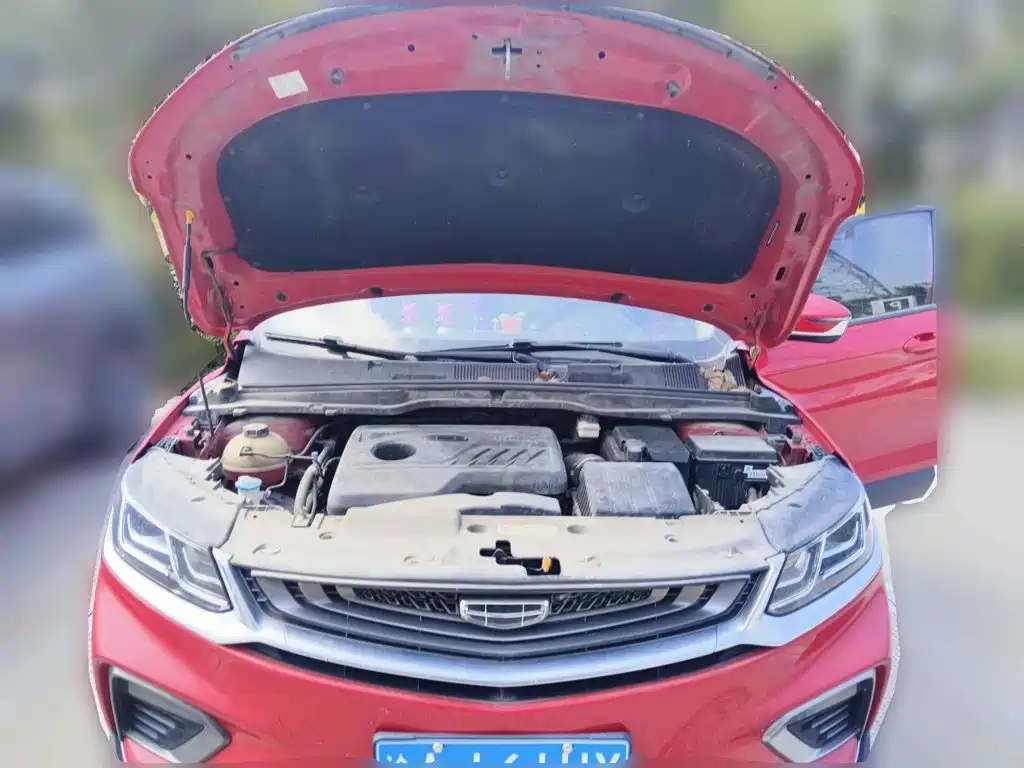 Фото 3 - Geely Coolray