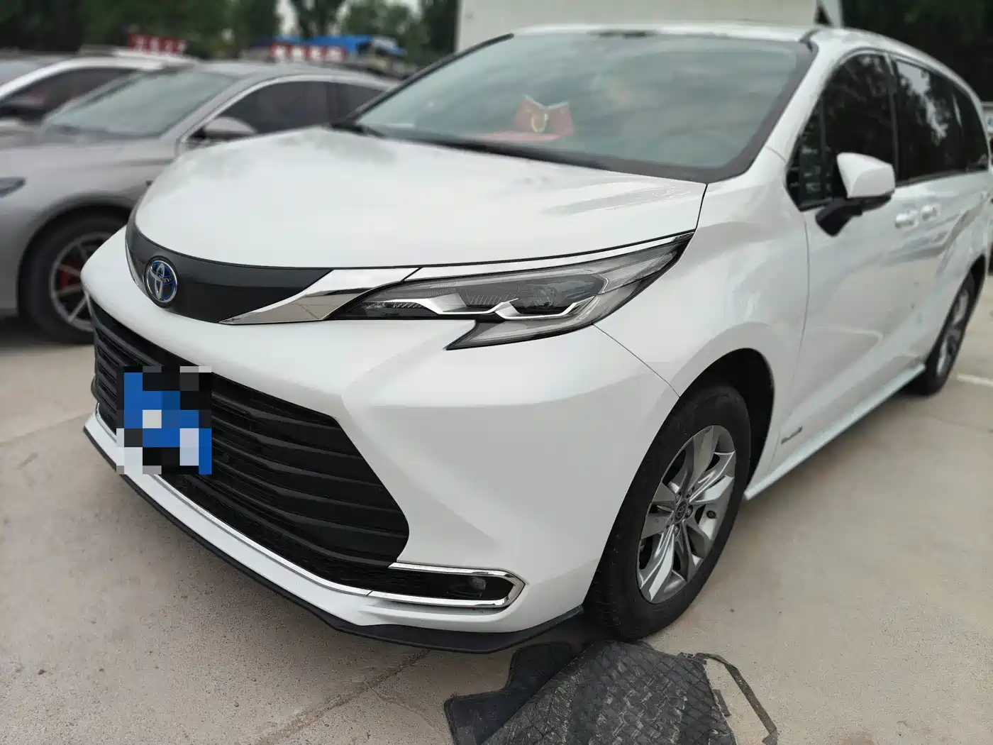 Toyota Sienna 2023 2.5L Hybrid Comfort Edition