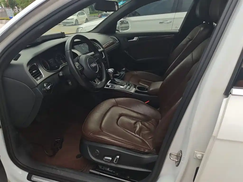 Audi A4L 2015 35 TFSI Auto Comfort фото 15