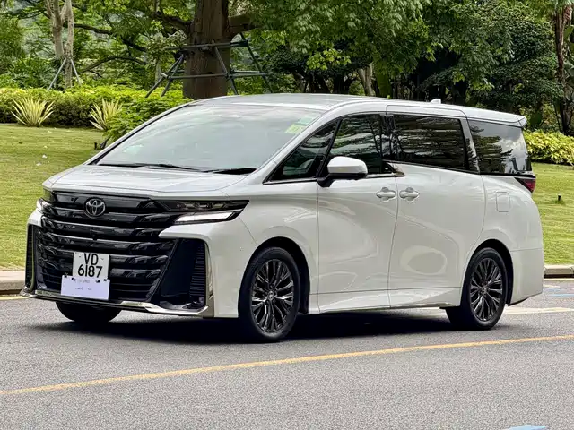 Toyota Vellfire 2023 Crown Hybrid 2.5L HV Luxury