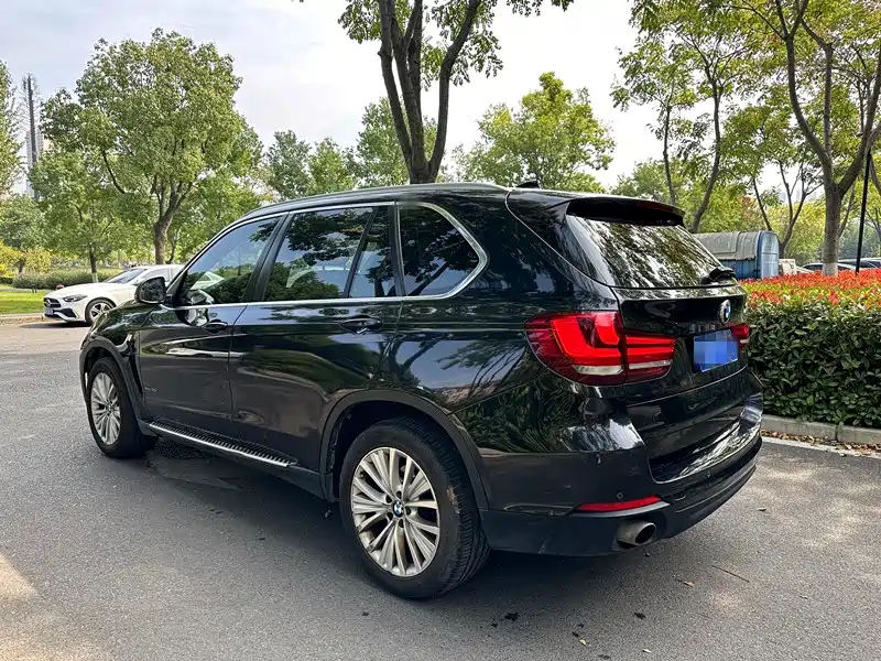 Photo 4 - BMW X5 (Import)