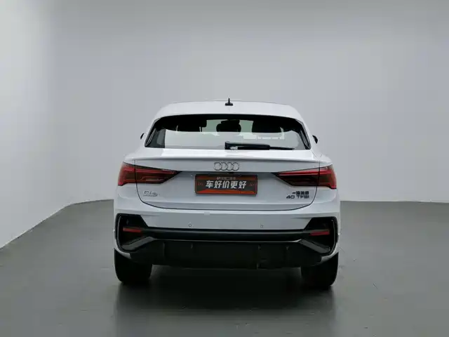 Audi Q3 Sportback 2022 40 TFSI Fashion — фото 4