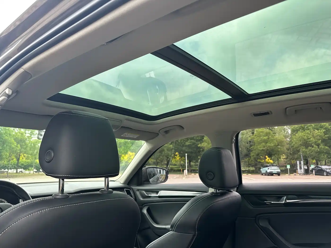 Škoda Kodiaq 2017 TSI330 7-seater 2WD Luxury Edition фото 22